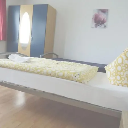 Gaestezimmer Gross شقة توبنجن